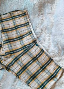 Size Medium Cute Plaid Shorts For Women