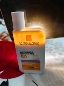 La Roche-Posay Sunscreen (free facewash)