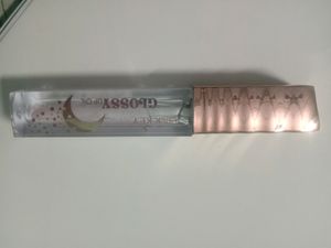 LIP GLOSS