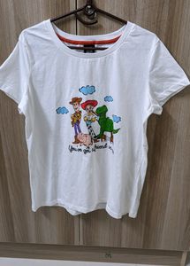Disney White Funky Tshirt = Medium