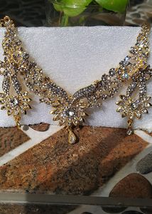 Beautiful Shinny Necklace