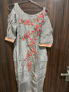 Elegant Grey Embroidered Kurta