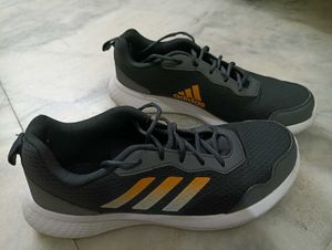Adidas Shoes Size 8