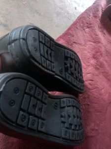 New School Shoe(size 7