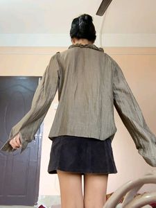 🌸Ruffle Shirt
