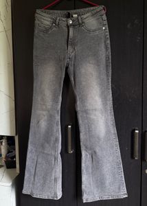 H&M Grey Bootcut Jeans 🩶