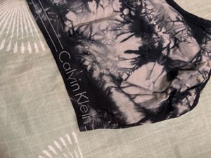Calvin Klein Tie-Dye Sports Bra