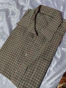 Short Sleeve Shirt. Easy To Wear Everywhere 😉