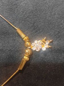 Gold Tone Floral Pendant Necklace