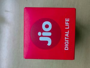 JioFi 6 JMR1040 Wireless WiFi Data Card - Jio