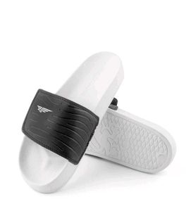 REDTAPE MEN OPEN TOE SLIDERS