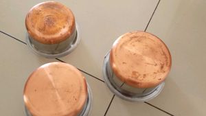 3 Unused Copper Bottom Vessel With Lid