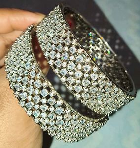Sparkling Bangle Set