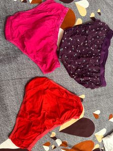 Set Of 4 Women’s Panties & SLacks