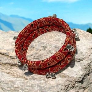 handmade fabrics bangles.