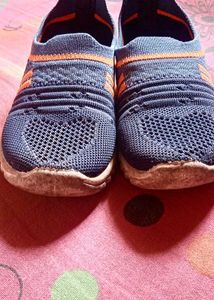 Slip Resistant/Flexible shoes with EVA Soles