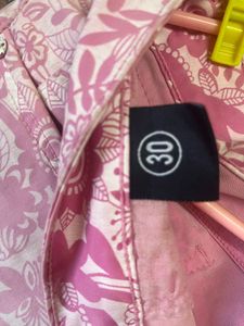 Printed pink trousers for women
