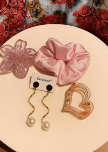 A Cool Earning With Trendy Girls Stylish Things
