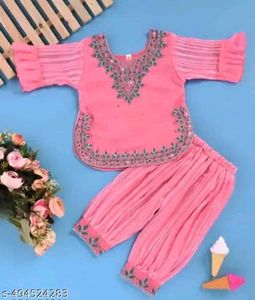 Cute Pink Embroidered Kids&#39; Outfit