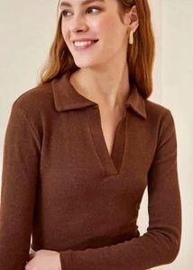 This Is A Brown Top Well-fitted 🤎