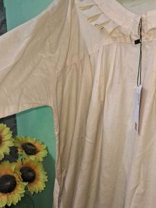 Elegant W Ruffled Top