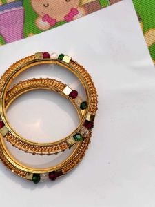 Gold Tone Beaded Bangle Set