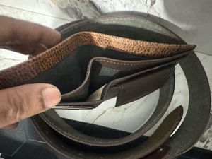 Levi&#39;s Leather Belt &amp; Wallet Set