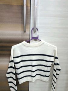 black stripped white cropped top
