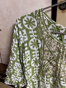 Green Kurti