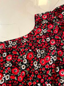 Beautiful Long Kurti With Earrings