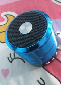 Bluetooth Speaker And Octopus Tripod
