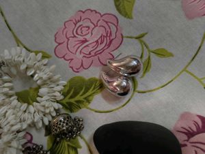 Earrings Set and Beauty Blender Make up Combo