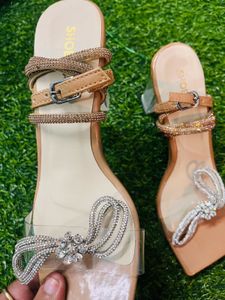 beautiful shoe flair Heel  👠 unused brand new