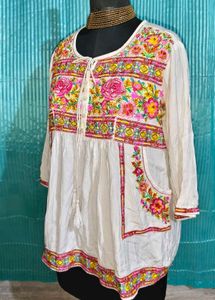 Size M/L🎁Buy 2 Get 1 Free🎁 Embroidered Top
