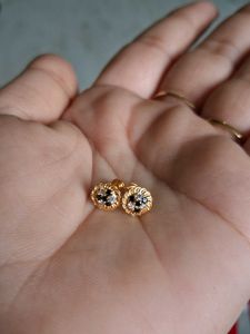 Stud Earrings Gold