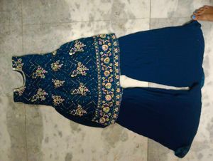 Shara With Three Piece Set