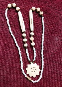 Made Of Bone Flower Necklace