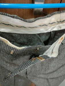 Grey Textured Trousers🤍