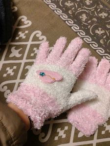 Baby Pink 🩷 And White Gloves