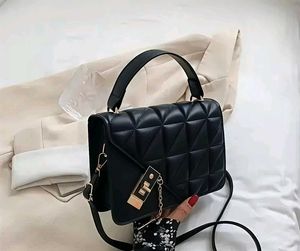 Chic Quilted Crossbody Bag