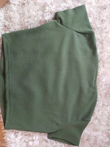 Green Cropped Top