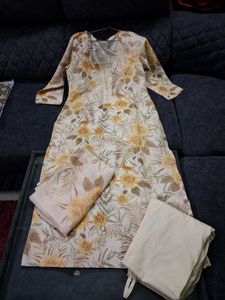 Floral Print Kurta Set m size