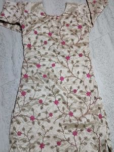 Floral Embroidered Kurta