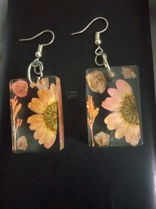 Handmade dried sunflower resin earrings