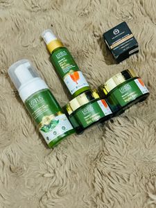Lotus Botanicals Kit & The Man Company Lip Scrub