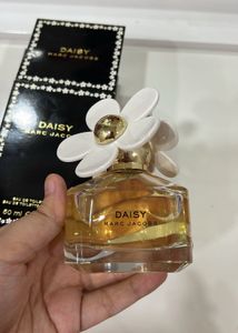 Marc Jacobs Daisy