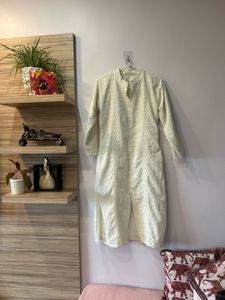 Selling Chikankari Kurti