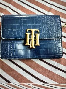 Tommy Hilfiger Crossbody Bag