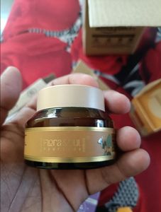 FloraSoul Ayurveda Illuminating Walnut Scrub