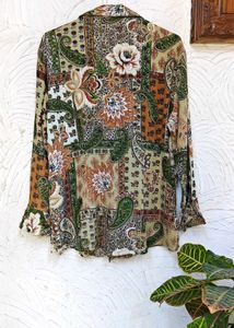 🌿🍂 Ruffled Shirt Style Top (NEW &amp; FRESH)